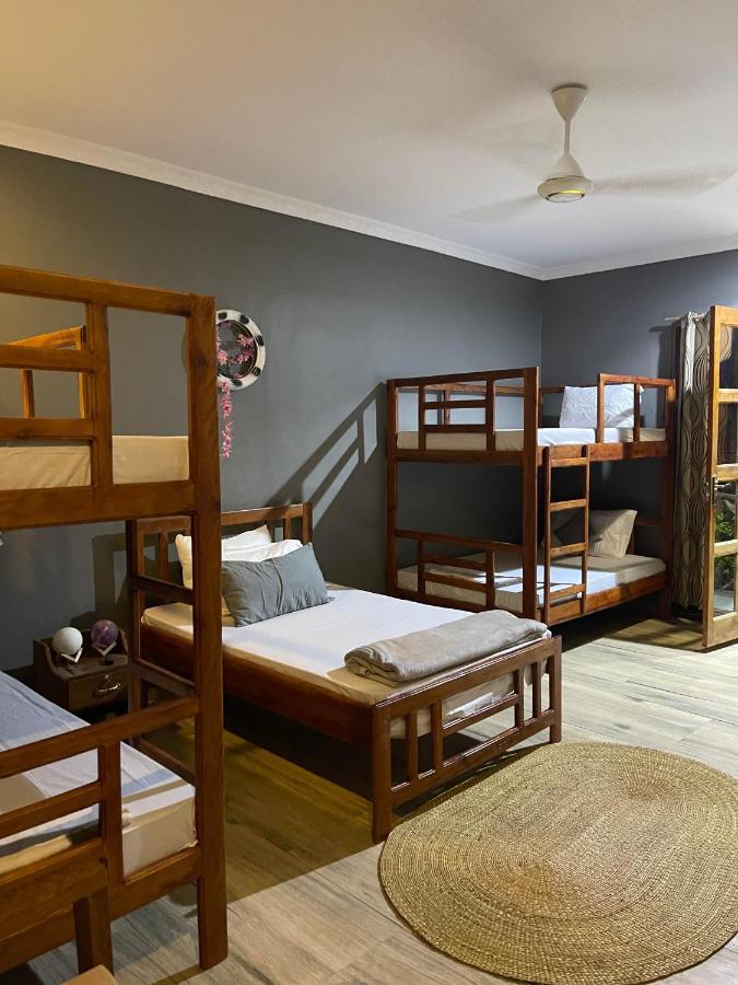 Uroa Getaway Bed & Breakfast エクステリア 写真